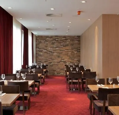 Pentahotel Hotel 4*