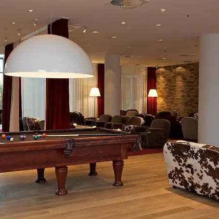 Pentahotel Hotel