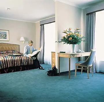 Pentahotel 4*